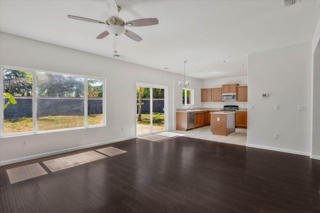 2192 Trimstone Way, Roseville, CA 95747