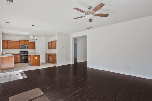 2192 Trimstone Way, Roseville, CA 95747