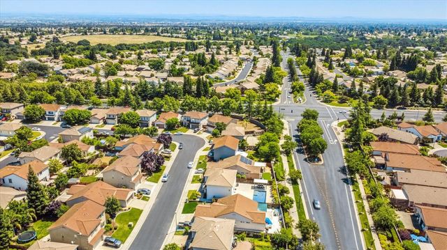 2192 Trimstone Way, Roseville, CA 95747