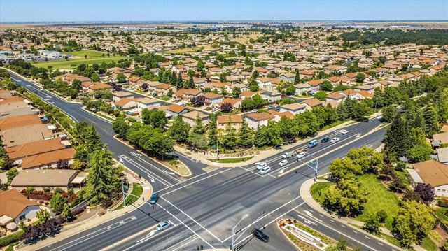 2192 Trimstone Way, Roseville, CA 95747