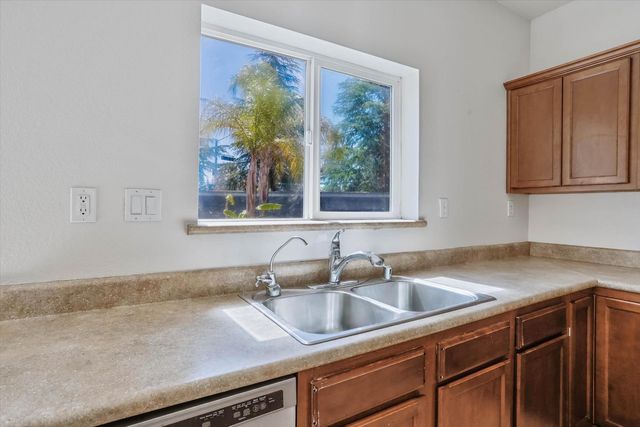 2192 Trimstone Way, Roseville, CA 95747