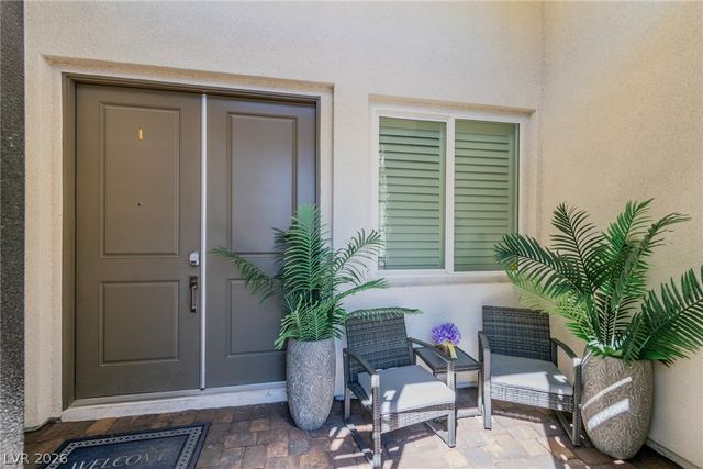 8233 Sweetwater Creek Way, Las Vegas, NV 89113