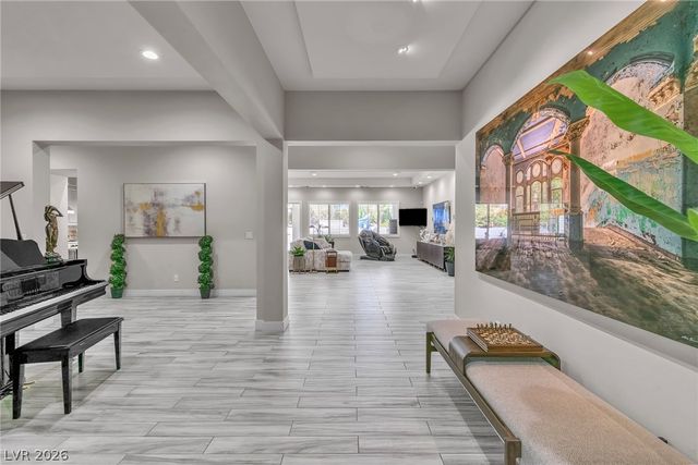 8233 Sweetwater Creek Way, Las Vegas, NV 89113
