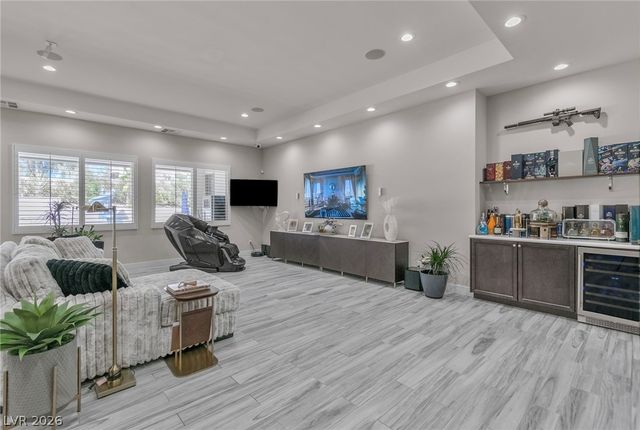 8233 Sweetwater Creek Way, Las Vegas, NV 89113