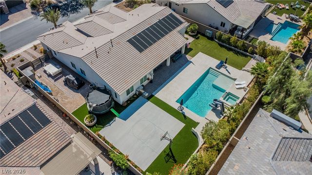 8233 Sweetwater Creek Way, Las Vegas, NV 89113