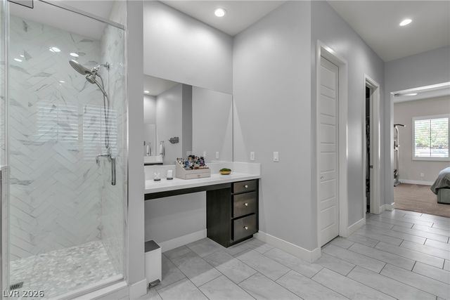 8233 Sweetwater Creek Way, Las Vegas, NV 89113