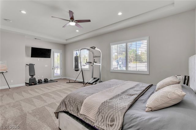 8233 Sweetwater Creek Way, Las Vegas, NV 89113