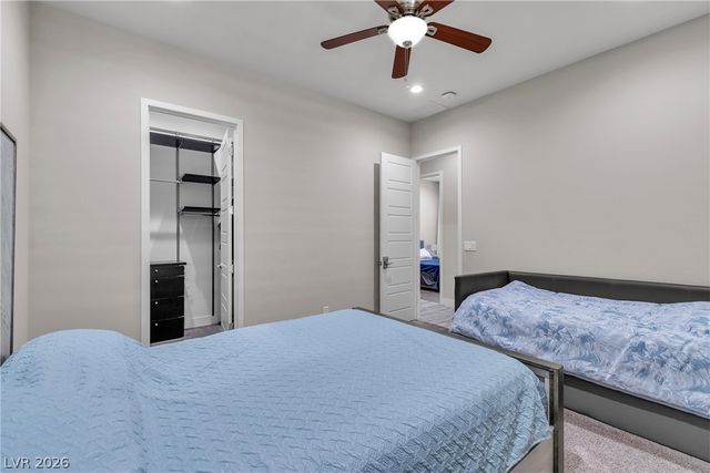 8233 Sweetwater Creek Way, Las Vegas, NV 89113