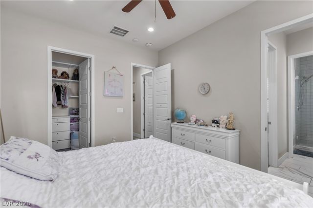 8233 Sweetwater Creek Way, Las Vegas, NV 89113