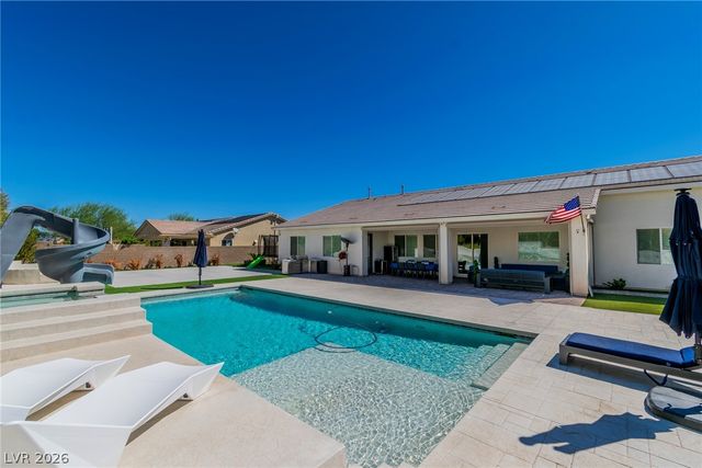 8233 Sweetwater Creek Way, Las Vegas, NV 89113