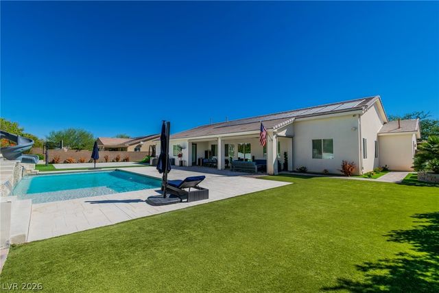 8233 Sweetwater Creek Way, Las Vegas, NV 89113