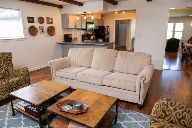 1861 W Deane Street, Fayetteville, AR 72703
