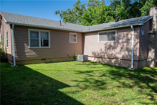 1861 W Deane Street, Fayetteville, AR 72703