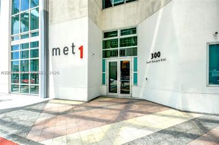 300 S Biscayne Blvd T-3311, Miami, FL 33131
