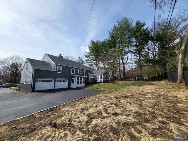 9 Cornell Way, Montclair, NJ 07043
