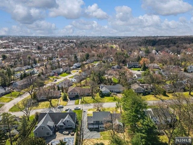 9 Cornell Way, Montclair, NJ 07043