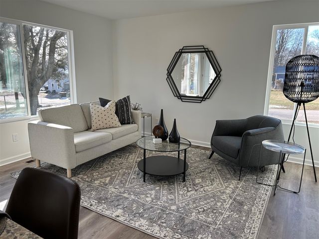 709 Lansing Avenue, Jackson, MI 49202