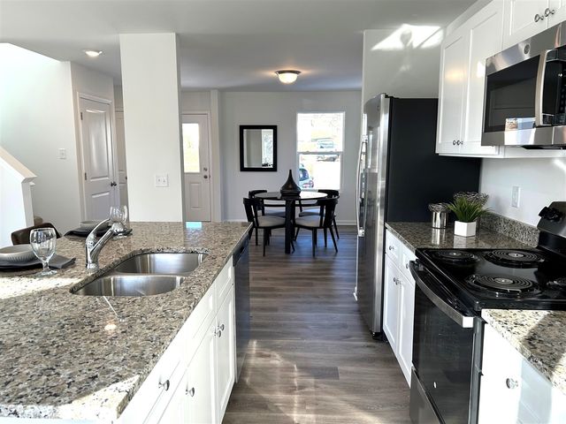 709 Lansing Avenue, Jackson, MI 49202