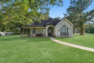 180 Harbor View Drive, Livingston, TX 77351