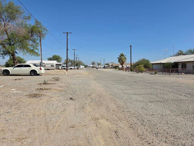 2351 Oahu Lane, Salton City, CA 92274