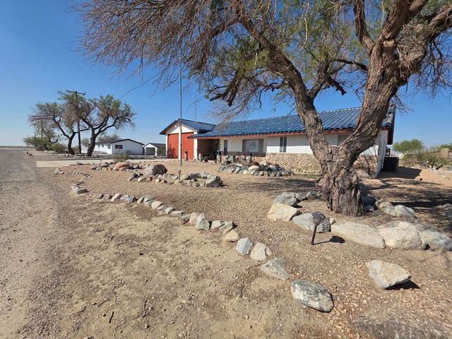 2351 Oahu Lane, Salton City, CA 92274