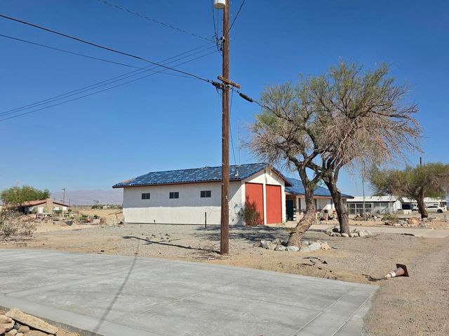 2351 Oahu Lane, Salton City, CA 92274