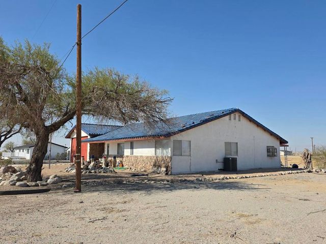 2351 Oahu Lane, Salton City, CA 92274