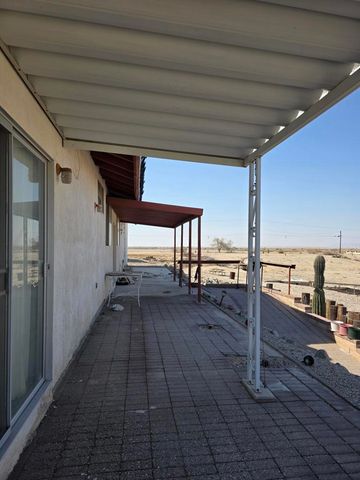 2351 Oahu Lane, Salton City, CA 92274