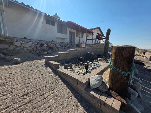 2351 Oahu Lane, Salton City, CA 92274