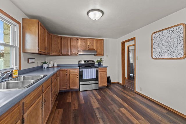 1212 S COMMERCIAL STREET, Neenah, WI 54956