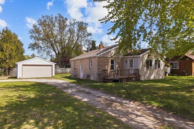 1212 S COMMERCIAL STREET, Neenah, WI 54956