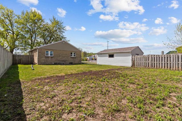 1212 S COMMERCIAL STREET, Neenah, WI 54956