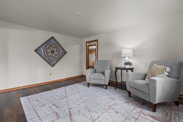 1212 S COMMERCIAL STREET, Neenah, WI 54956
