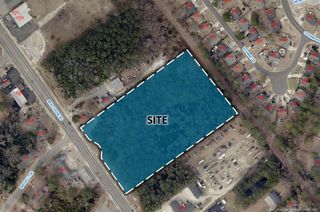 2910 Murchison Road, Fayetteville, NC 28301
