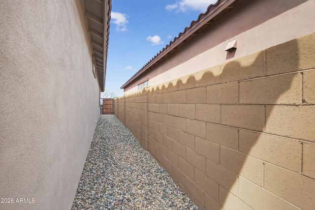 9941 S DUTCHMAN Drive, Apache Junction, AZ 85120