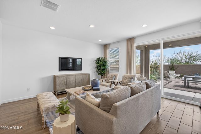 9941 S DUTCHMAN Drive, Apache Junction, AZ 85120