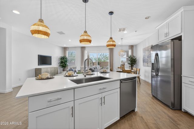 9941 S DUTCHMAN Drive, Apache Junction, AZ 85120