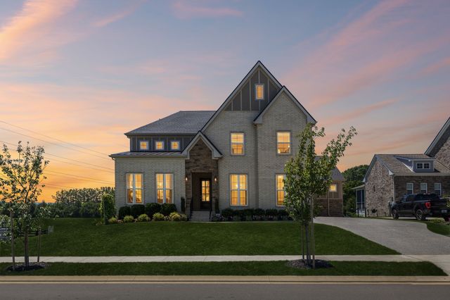 5011 High Park Hill Dr, Arrington, TN 37014