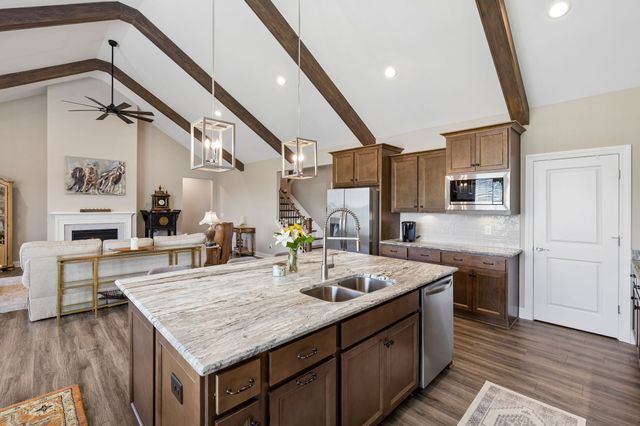 5011 High Park Hill Dr, Arrington, TN 37014