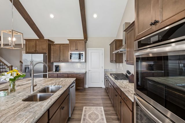 5011 High Park Hill Dr, Arrington, TN 37014