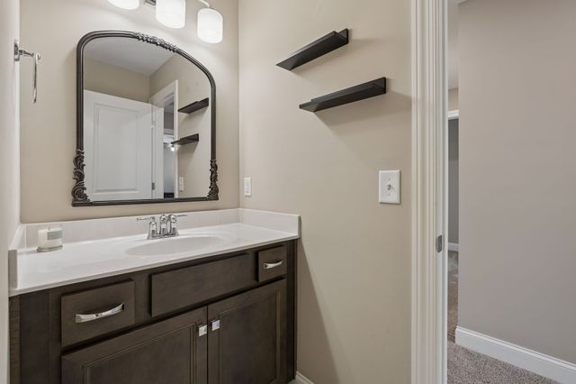 5011 High Park Hill Dr, Arrington, TN 37014