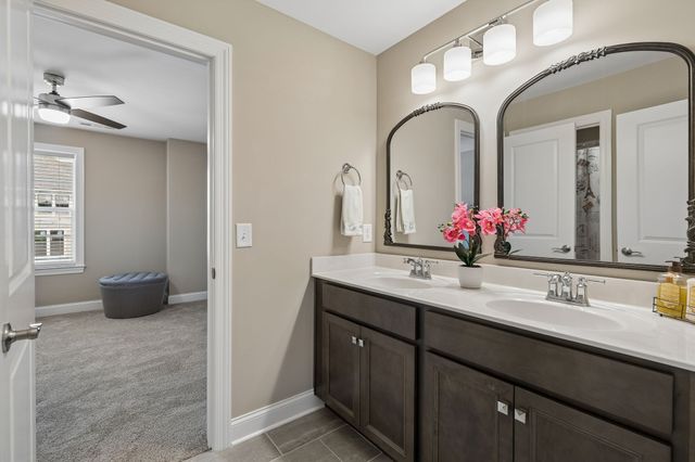 5011 High Park Hill Dr, Arrington, TN 37014