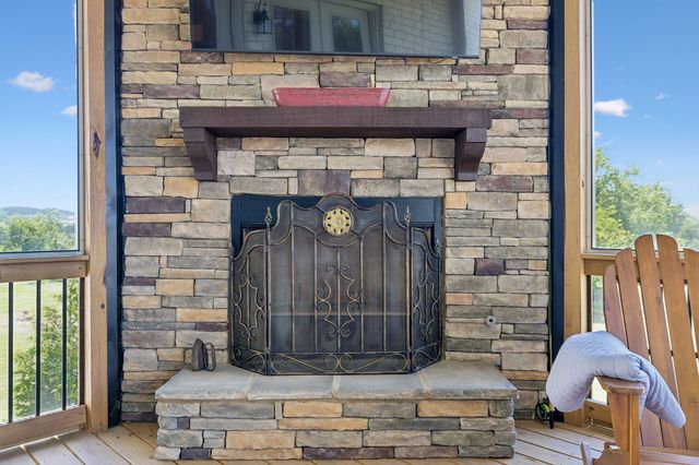 5011 High Park Hill Dr, Arrington, TN 37014