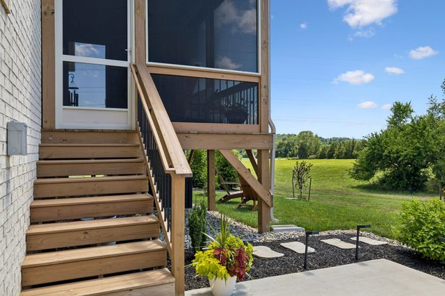 5011 High Park Hill Dr, Arrington, TN 37014