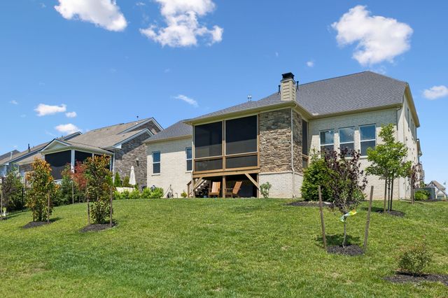 5011 High Park Hill Dr, Arrington, TN 37014