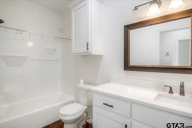 509 Zimmerman Dr, Jacksonville, TX 75766