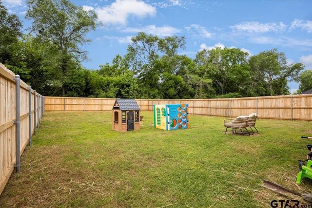 509 Zimmerman Dr, Jacksonville, TX 75766