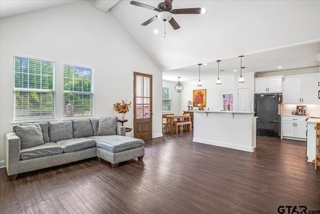 509 Zimmerman Dr, Jacksonville, TX 75766