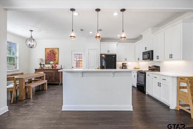 509 Zimmerman Dr, Jacksonville, TX 75766