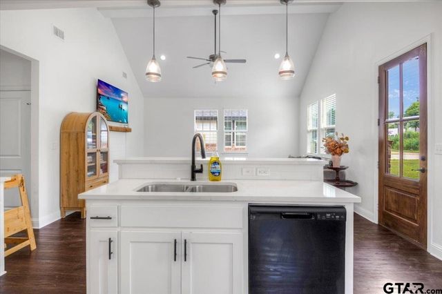 509 Zimmerman Dr, Jacksonville, TX 75766